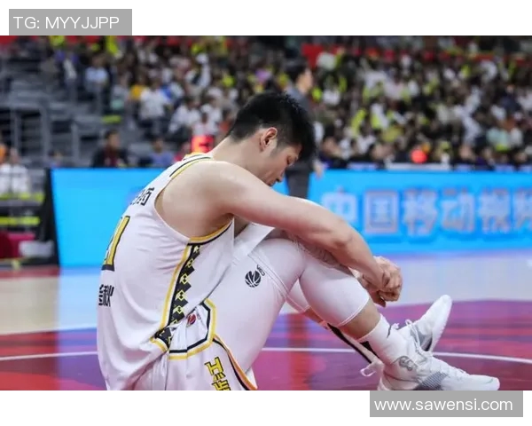 CBA广东队与深圳队半决赛激战正酣谁能晋级总决赛争夺冠军荣耀 CBA广东队与深圳队半决赛激战正酣谁能晋级总决赛争夺冠军荣耀