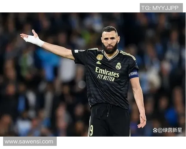 本泽马:从足坛新星到传奇前锋的辉煌历程与成就分析 本泽马:从足坛新星到传奇前锋的辉煌历程与成就分析