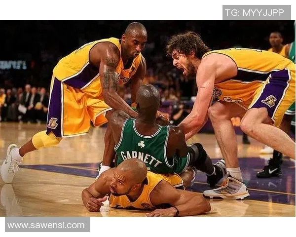 湖人公牛12年对决回顾:传奇球队的巅峰对抗与历史交锋 湖人公牛12年对决回顾:传奇球队的巅峰对抗与历史交锋