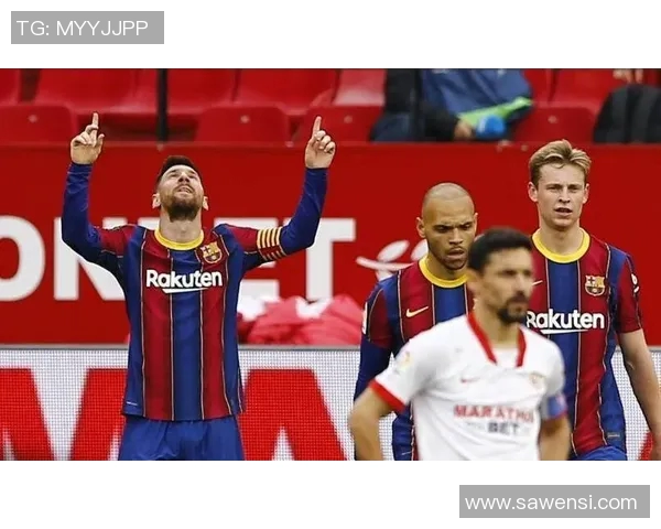 莱万重返安联球场遭拜仁球迷嘘声四起引发忘恩负义争议 莱万重返安联球场遭拜仁球迷嘘声四起引发忘恩负义争议