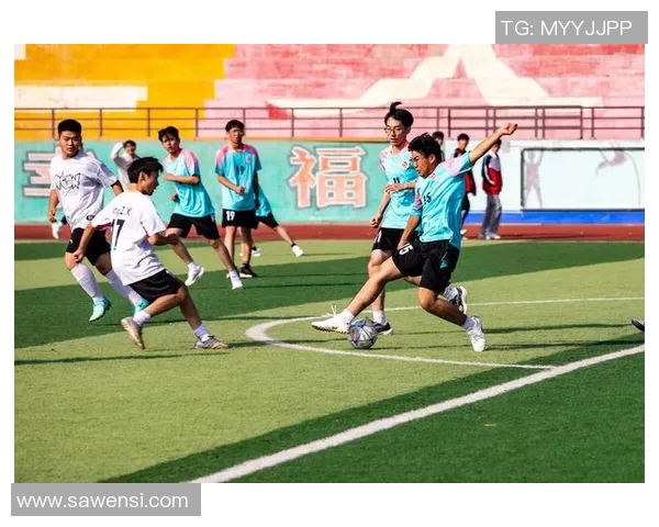 中国足球队迎战西班牙队激情对决展现青春力量与技战术魅力 中国足球队迎战西班牙队激情对决展现青春力量与技战术魅力