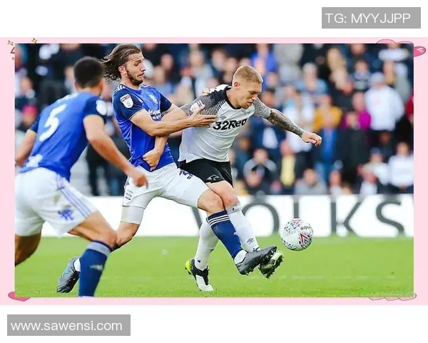 布莱克本与贝里激战正酣谁能在这场对决中笑到最后 布莱克本与贝里激战正酣谁能在这场对决中笑到最后