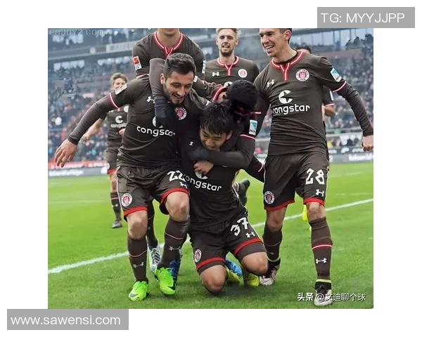 欢呼吧布伦特与维拉的激情对决展现足球魅力与团队精神 欢呼吧布伦特与维拉的激情对决展现足球魅力与团队精神