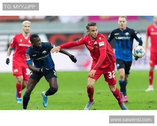 菲尔特与帕德博恩激战在即谁能在德乙赛场中笑到最后